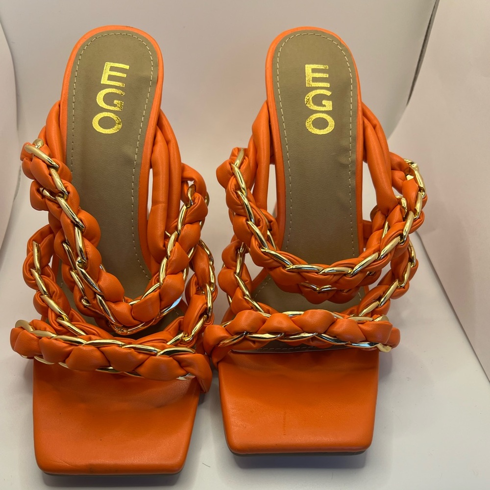 EGO NEW Orange Heels with Orange Rope Gold Chain